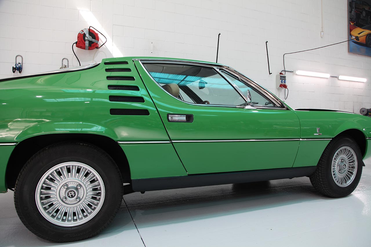Alfa Romeo Montreal venta vehiculos clasicos deportivos ascari dreams