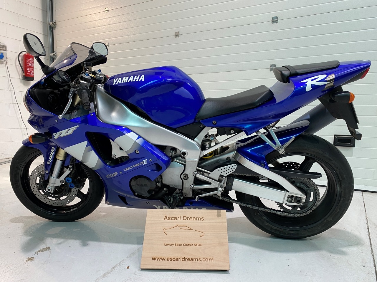 Contribuyente Parcialmente opción Yamaha YZF R1 (2000) - Gestión de Venta de Vehículos Deportivos Clásicos