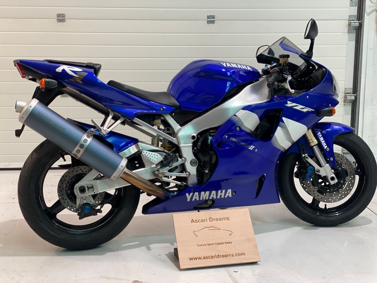 Contribuyente Parcialmente opción Yamaha YZF R1 (2000) - Gestión de Venta de Vehículos Deportivos Clásicos