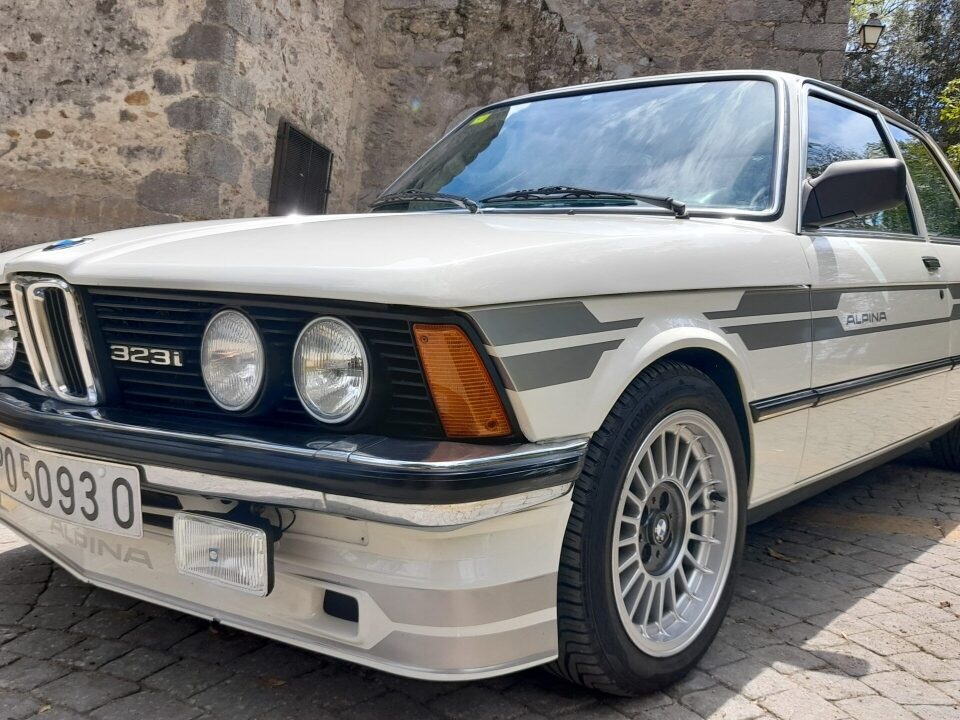 BMW323I